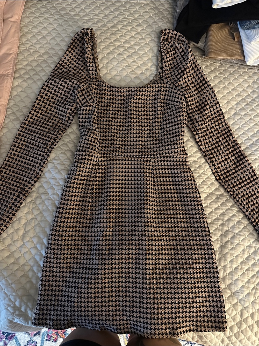 Francesca's Long Sleeve Houndstooth Square Neck Dress in Brown and Black